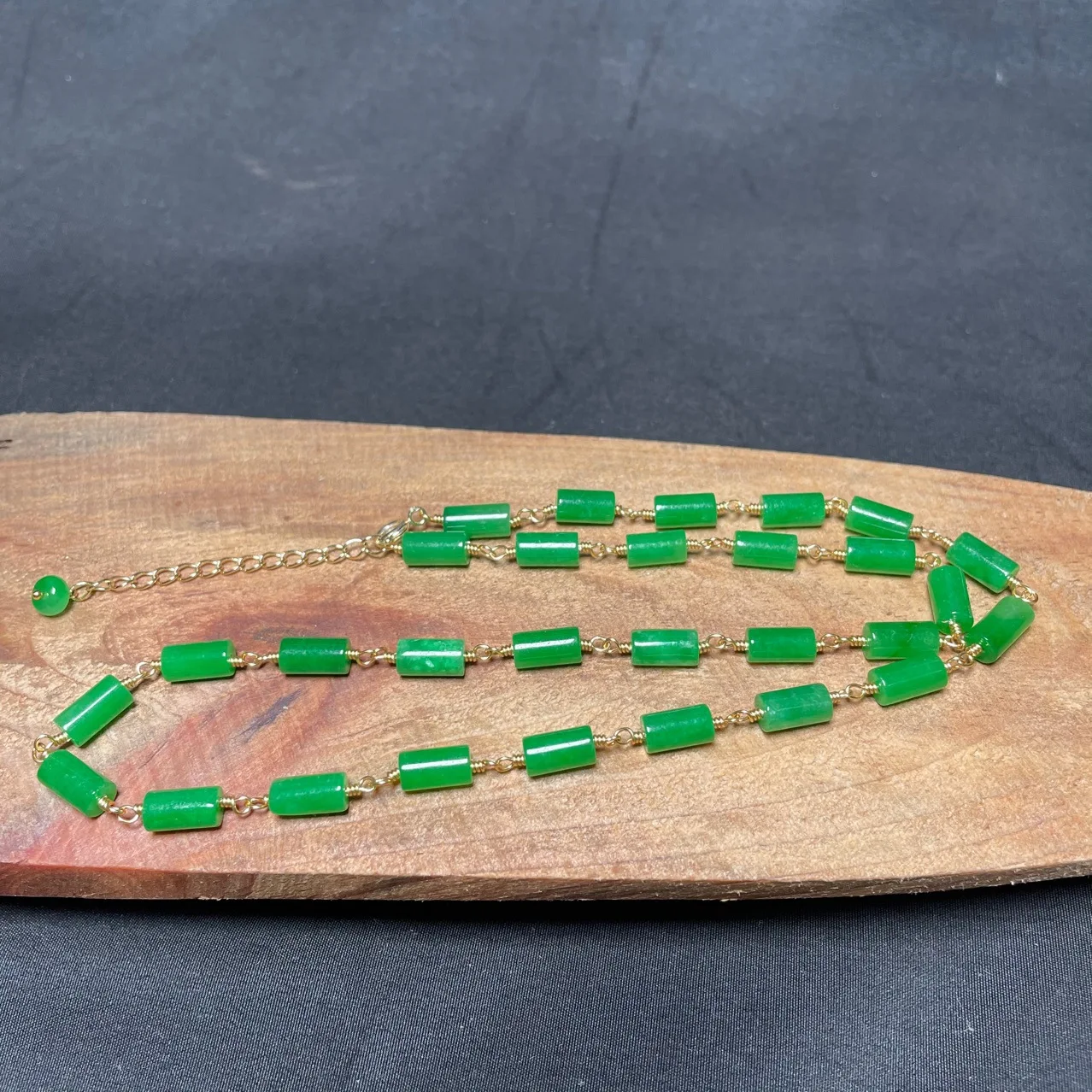 Green Jade Beaded Necklace Vin - огляд і ціна Beading