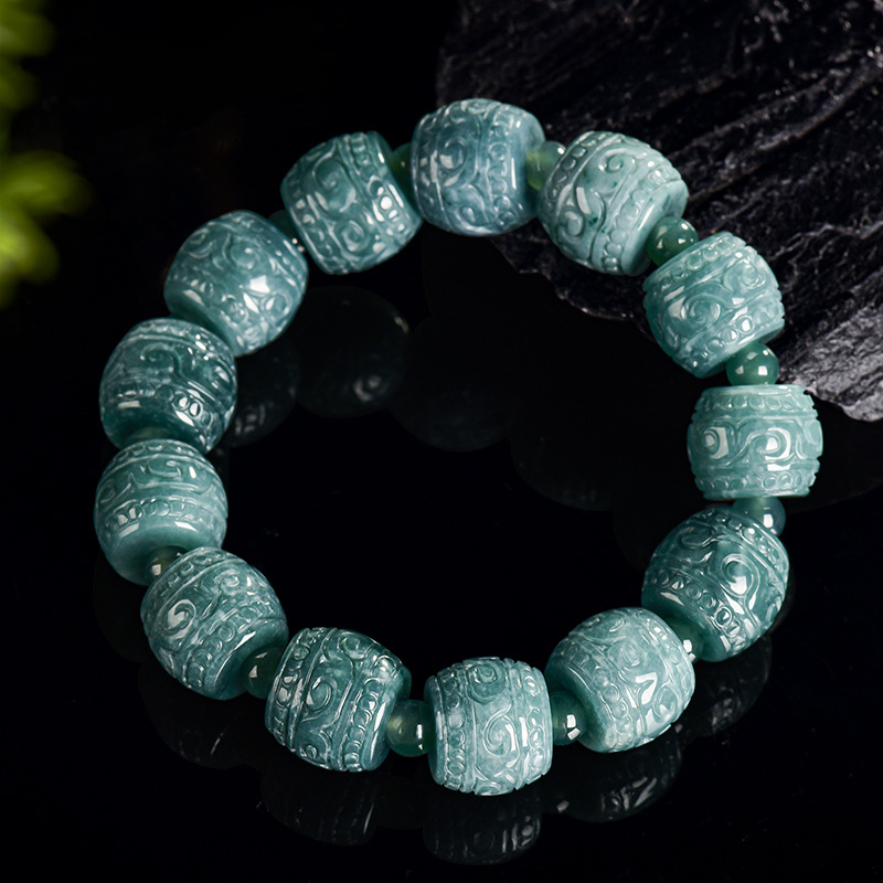 Natural Burmese Jadeite Carved - огляд і ціна Beading